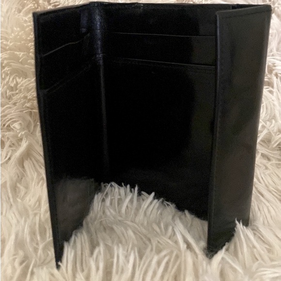 PRADA - AUTHENTIC PRADA Sm Leather Bifold Wallet From MILINO - Picture 11 of 16